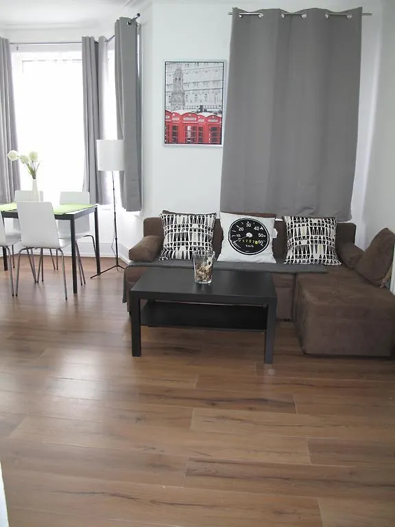Wentworth Apartment 일포드 영국